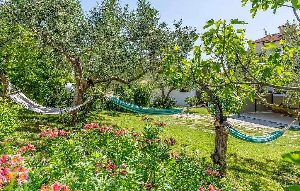 Apartments Bencic Premantura